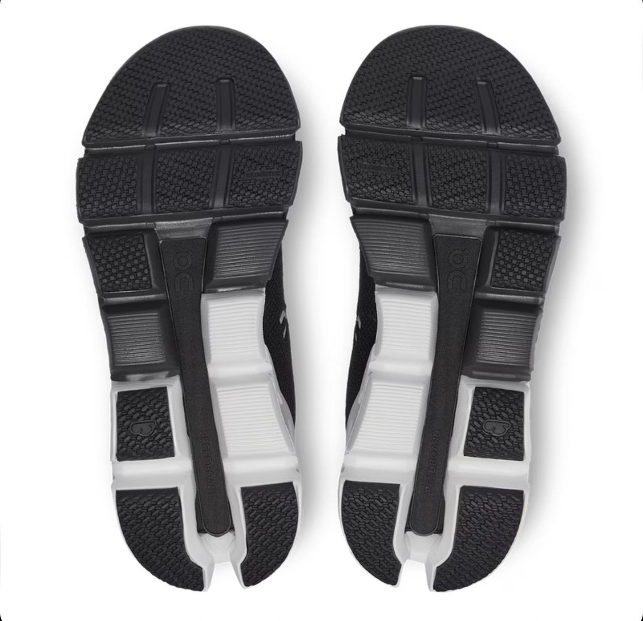 On Running Cloudflyer 4 Black and White