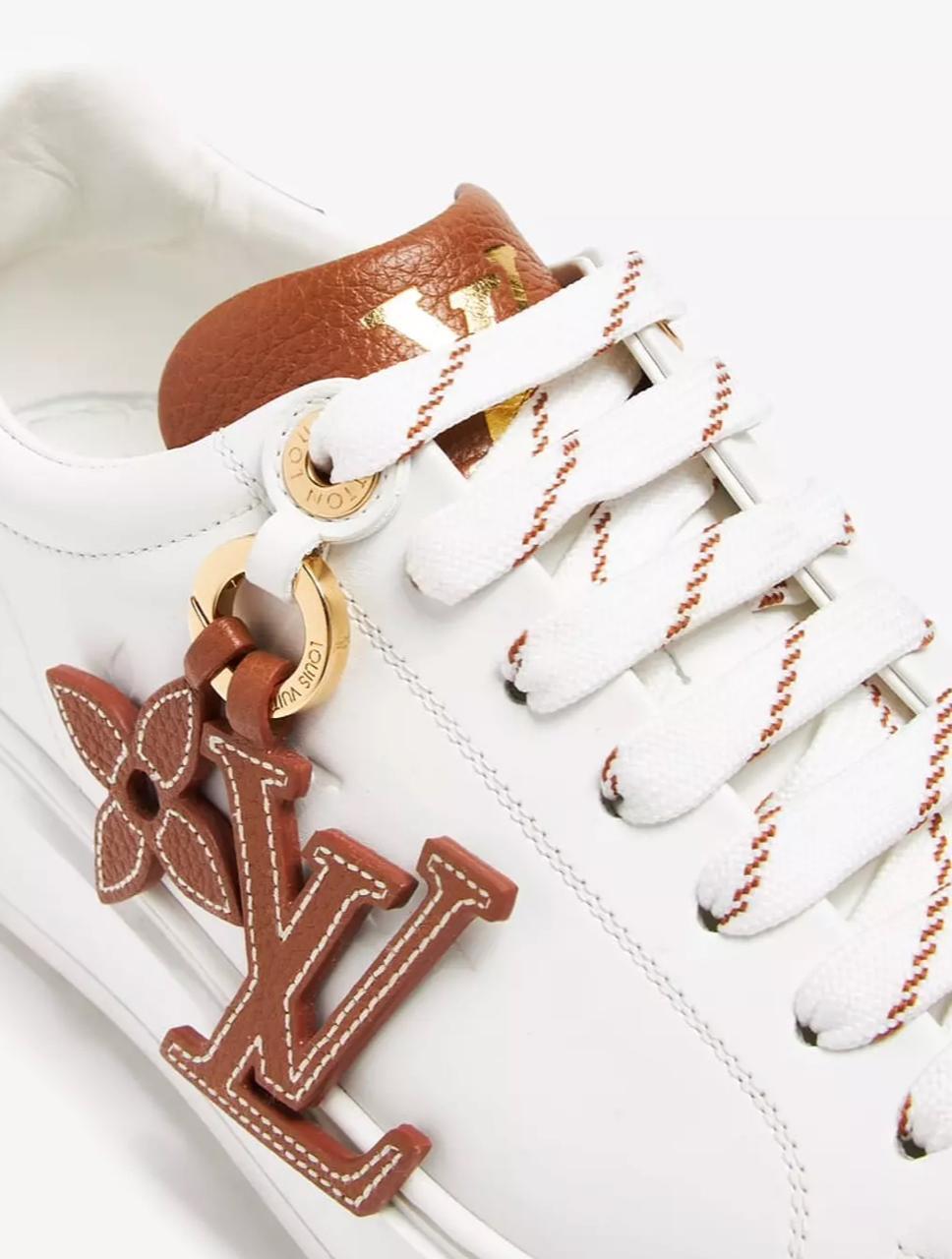 Louis Vuitton time out - Twenty Nine